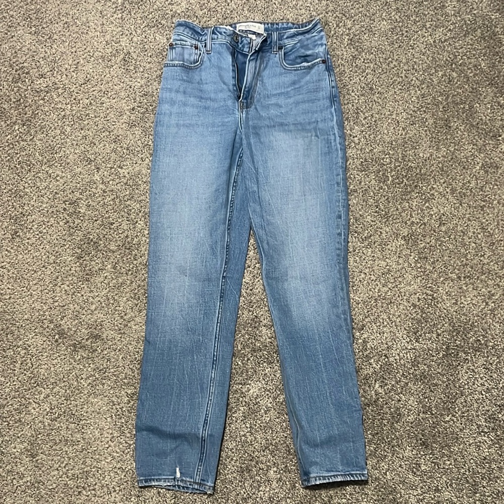 Abercrombie & Fitch Curve Love High Rise Mom Jeans - Size 24